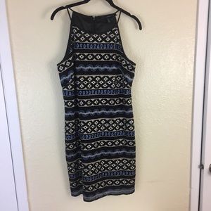 White House Black Market embroidered dress sz 8 (386)